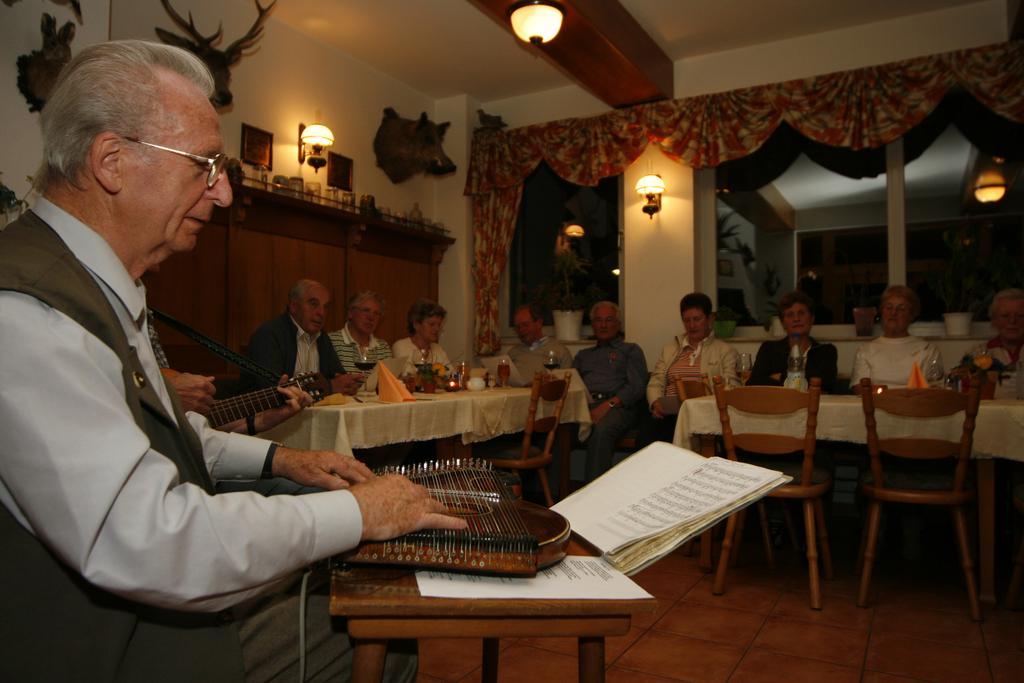 מאסרברג Hotel Haus Oberland מראה חיצוני תמונה